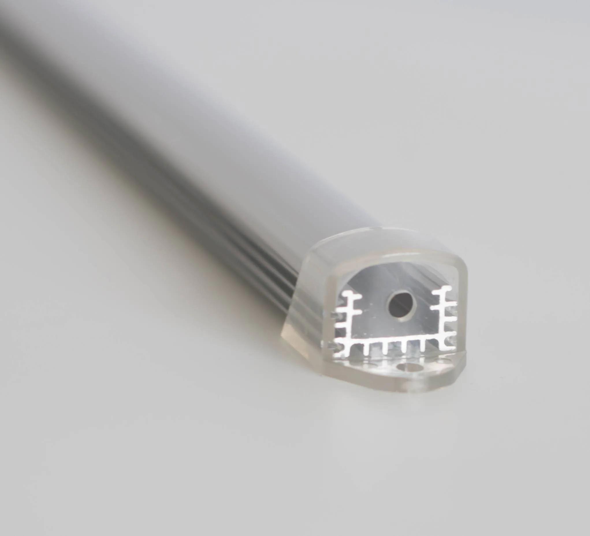 AP-012-U-W18-H15.4-D11.1-L12.6